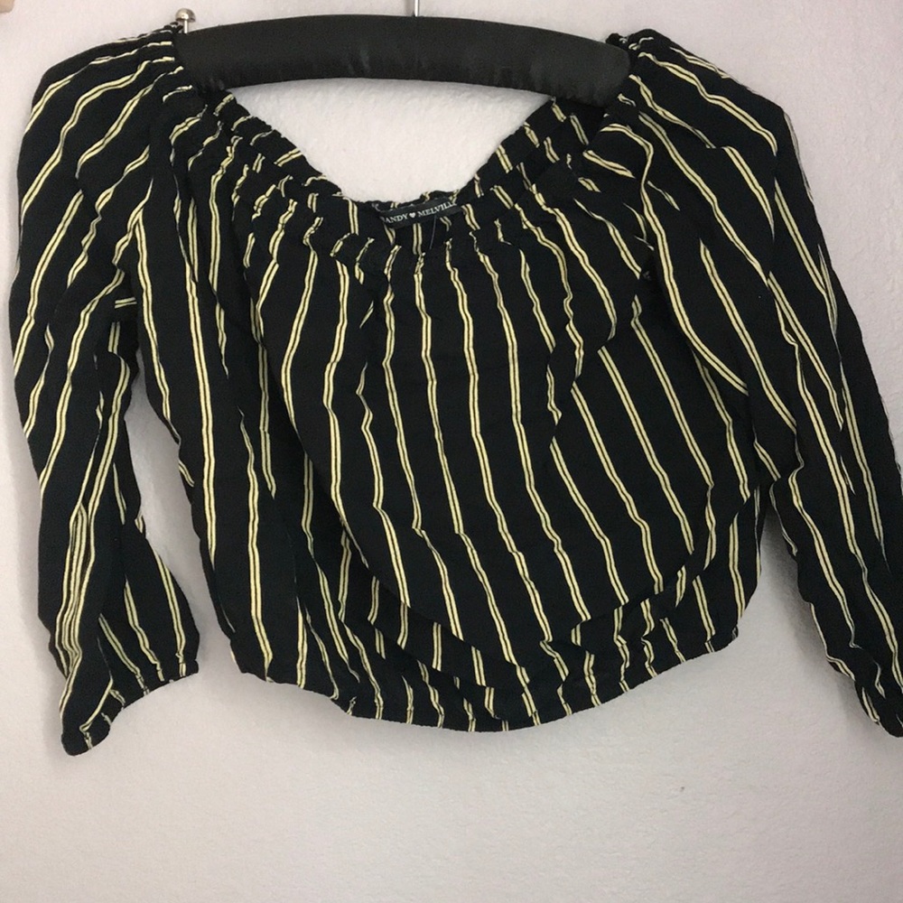 ✨✨ BRANDY MELVILLE TOP ✨✨